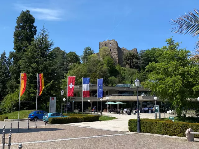 Burg mit Kurhaus